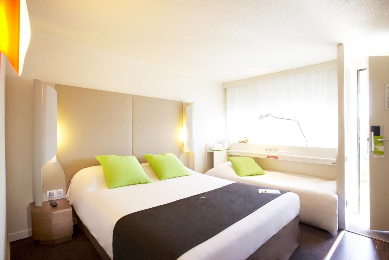 Campanile Epone Hotel Kültér fotó