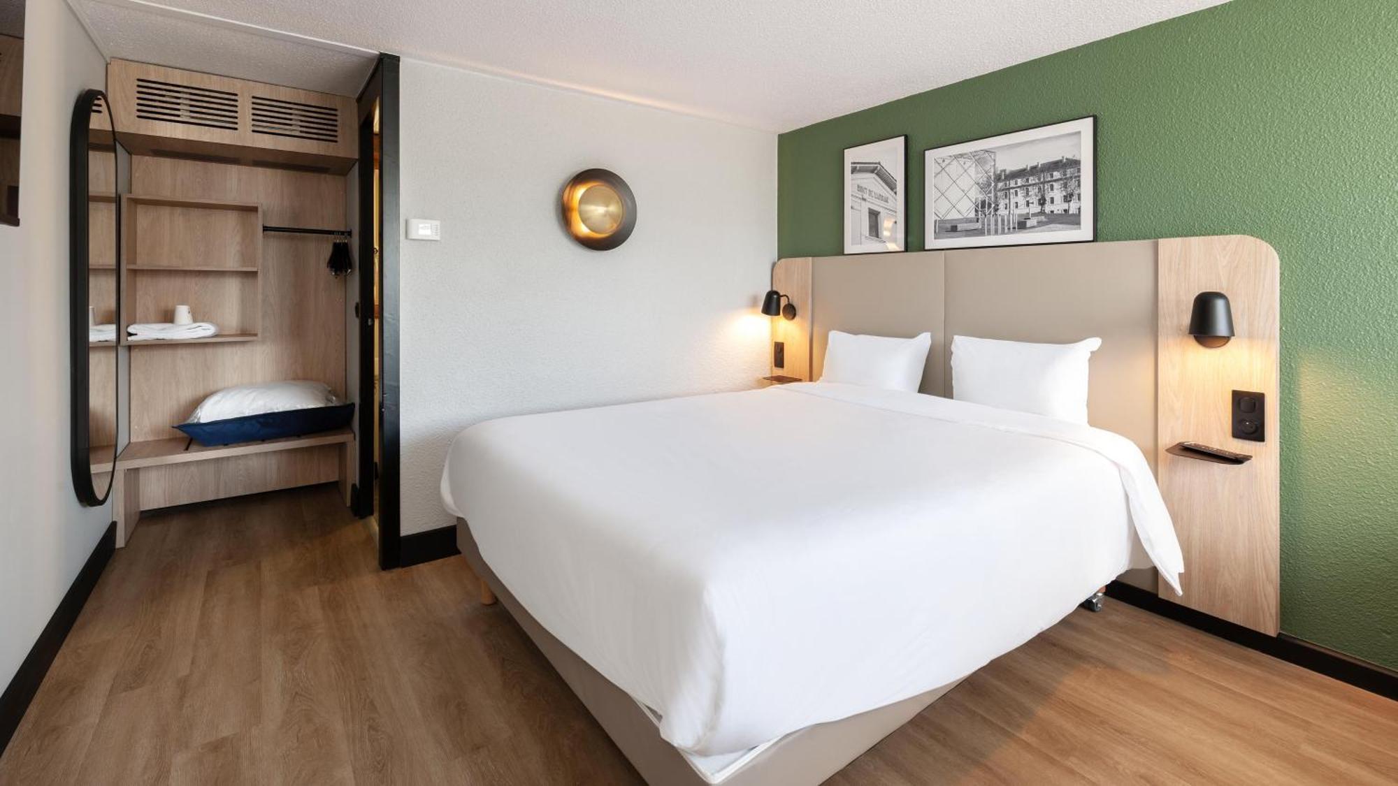 Campanile Epone Hotel Kültér fotó