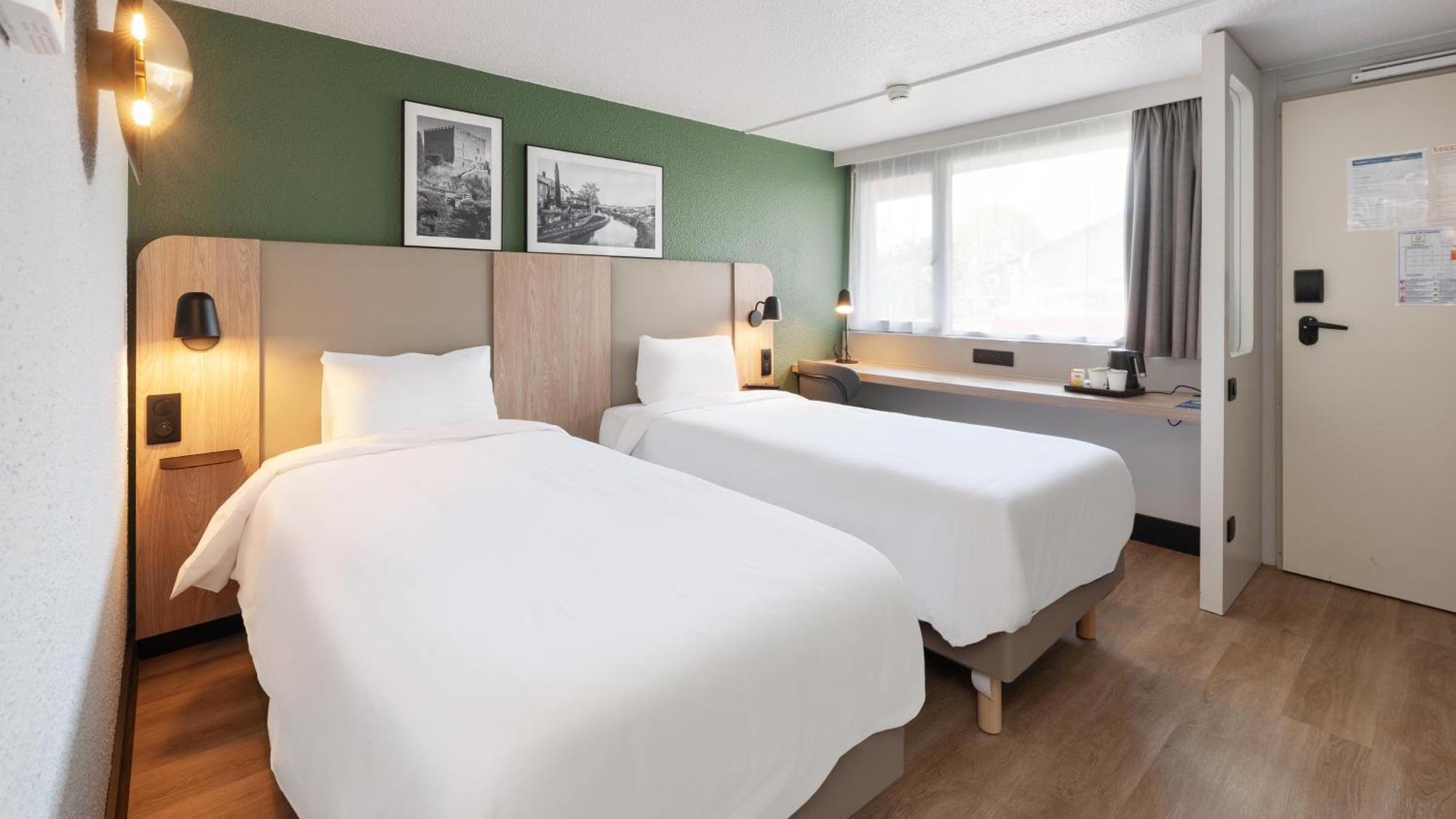 Campanile Epone Hotel Kültér fotó